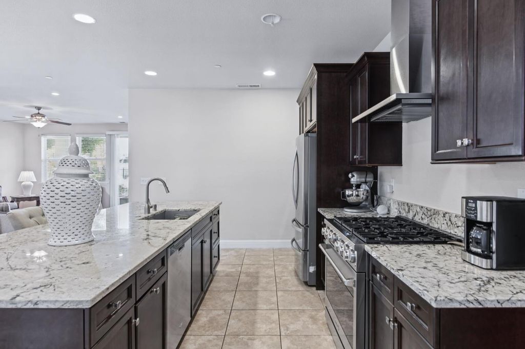 Image 13 of property listing at 1728 E Green Sage Avenue, Fresno, CA 93730