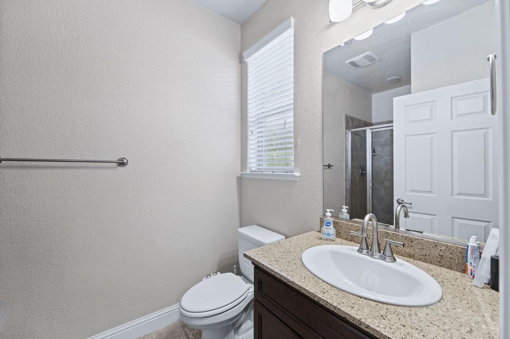 Image 15 of property listing at 1728 E Green Sage Avenue, Fresno, CA 93730