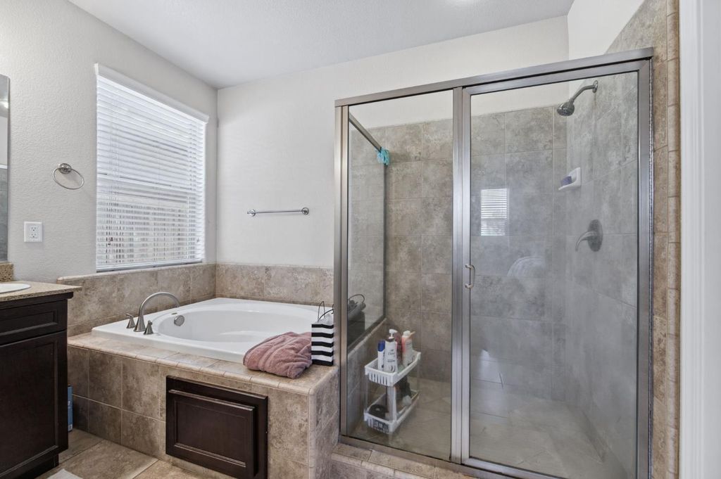 Image 20 of property listing at 1728 E Green Sage Avenue, Fresno, CA 93730
