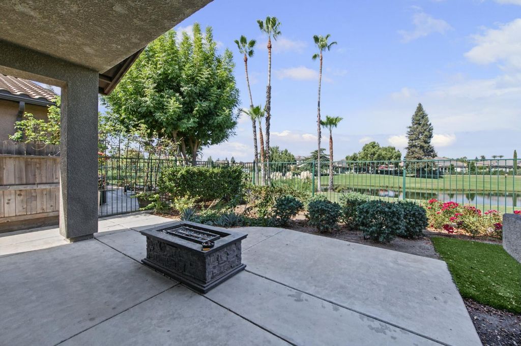 Image 21 of property listing at 1728 E Green Sage Avenue, Fresno, CA 93730