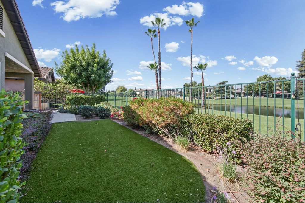 Image 23 of property listing at 1728 E Green Sage Avenue, Fresno, CA 93730