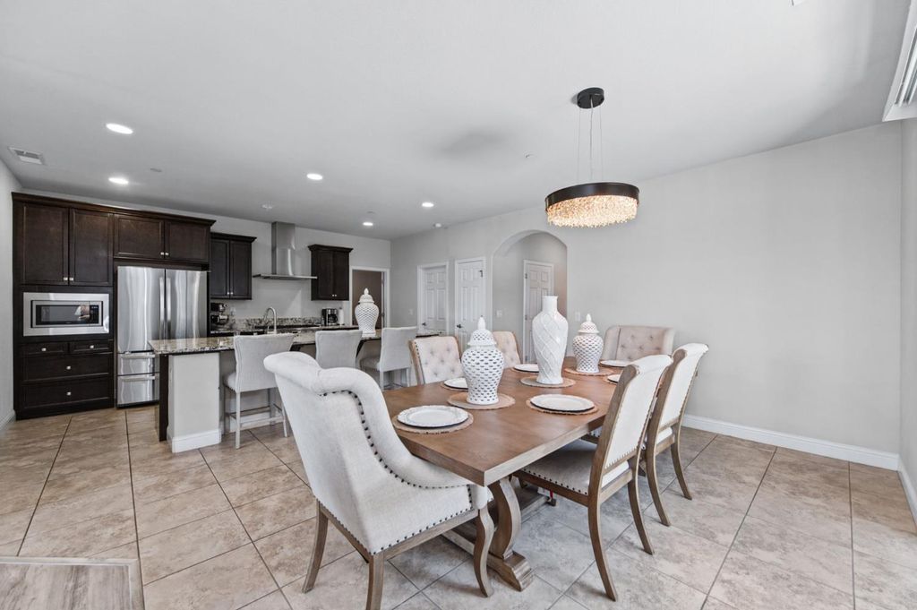 Image 8 of property listing at 1728 E Green Sage Avenue, Fresno, CA 93730