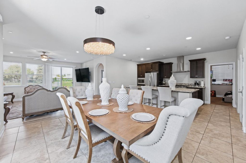 Image 9 of property listing at 1728 E Green Sage Avenue, Fresno, CA 93730