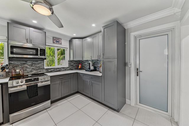 3220 SW 16TH Court, Fort Lauderdale, FL 33312