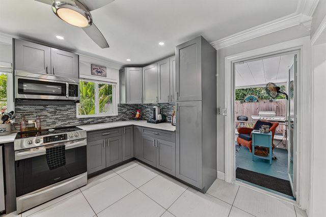 3220 SW 16TH Court, Fort Lauderdale, FL 33312