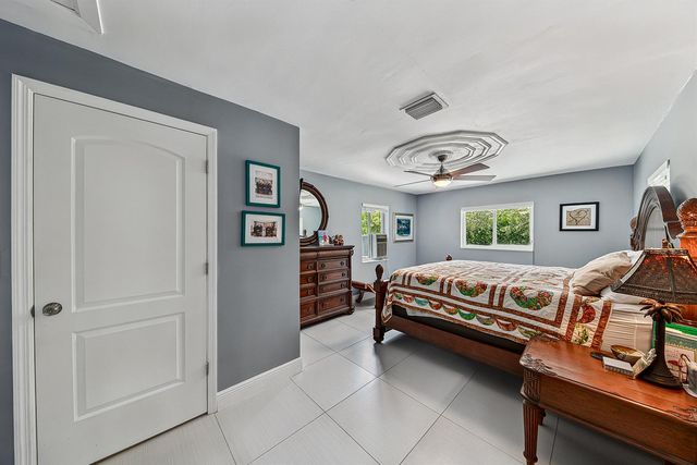 3220 SW 16TH Court, Fort Lauderdale, FL 33312