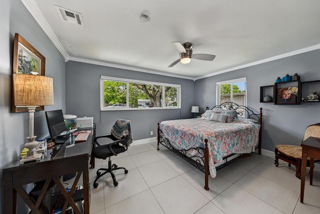 3220 SW 16TH Court, Fort Lauderdale, FL 33312