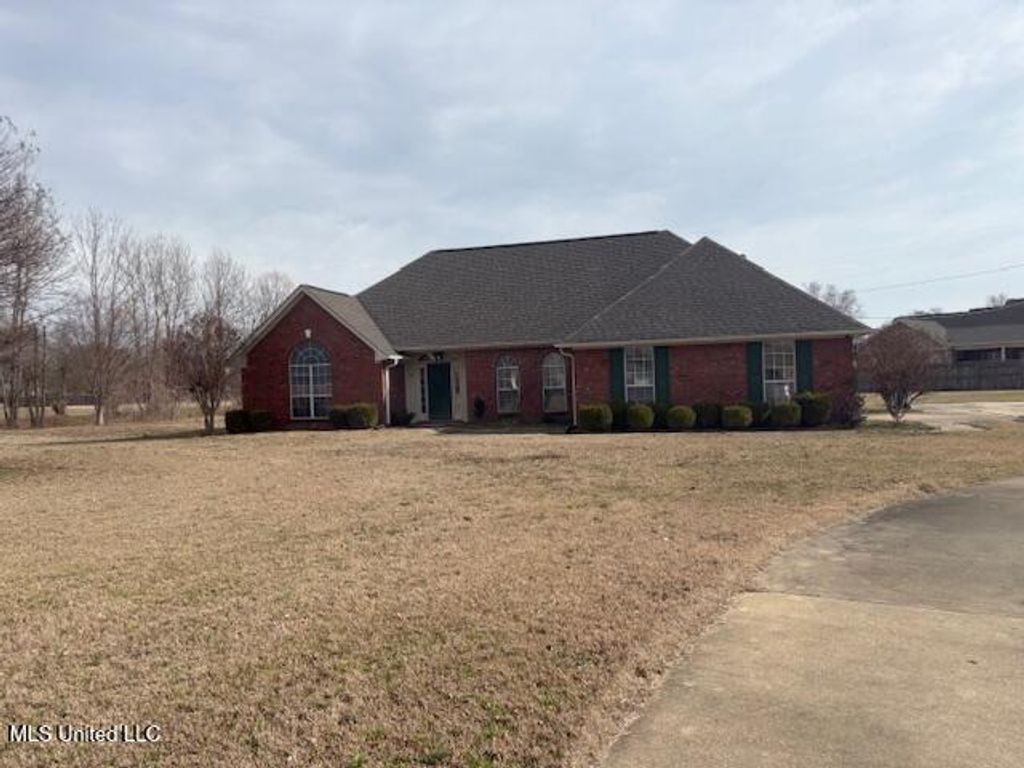 296 Crestline Avenue, Clarksdale, MS 38614