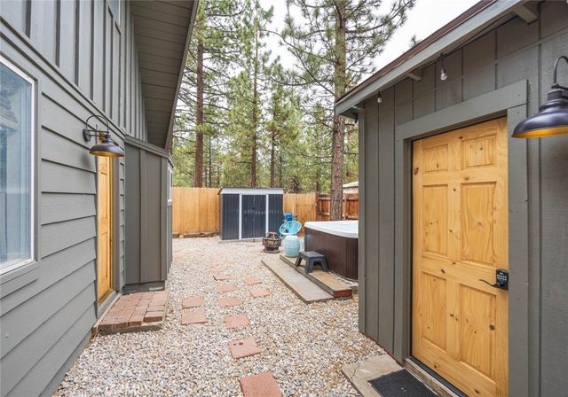 2047 7th Lane, Big Bear City, CA 92314