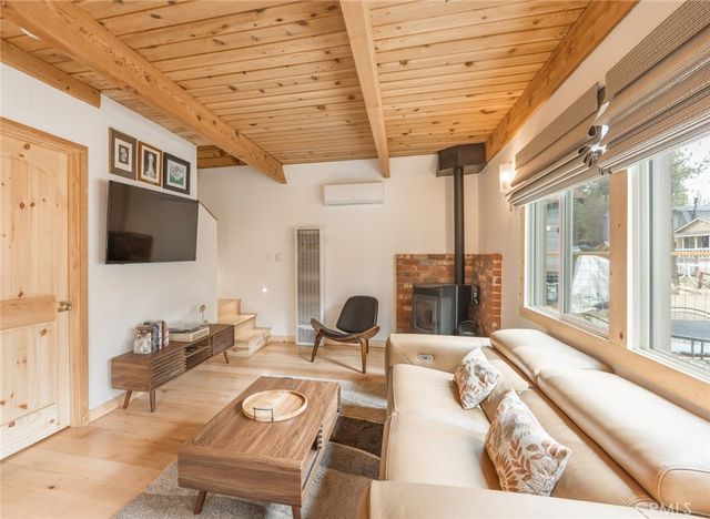 2047 7th Lane, Big Bear City, CA 92314