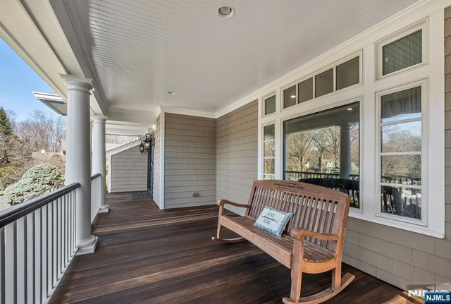 36 Clearwater Drive, Ho-ho-kus, NJ 07423