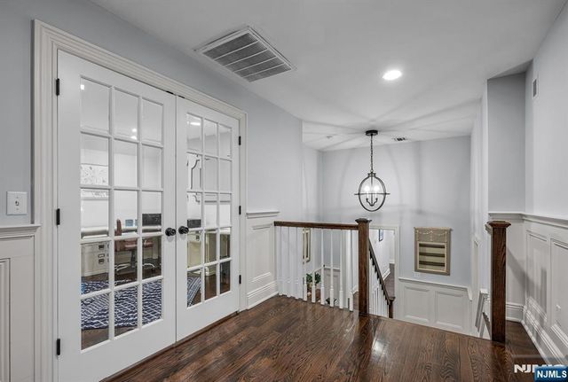 36 Clearwater Drive, Ho-ho-kus, NJ 07423