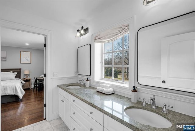 36 Clearwater Drive, Ho-ho-kus, NJ 07423