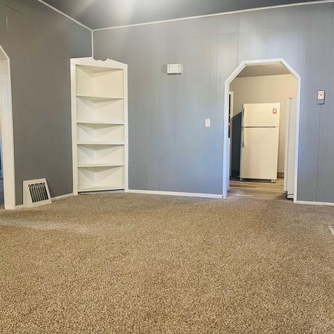 711 E 6th St, Pueblo, CO 81001
