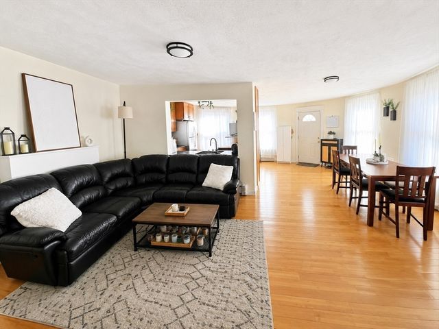 135 Walnut St. 1, Somerville, MA 02145