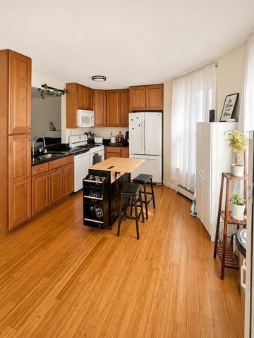 135 Walnut St. 1, Somerville, MA 02145