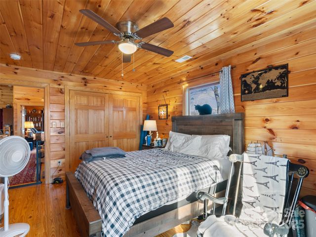 252 Idylwild Lane, Black Mountain, NC 28711