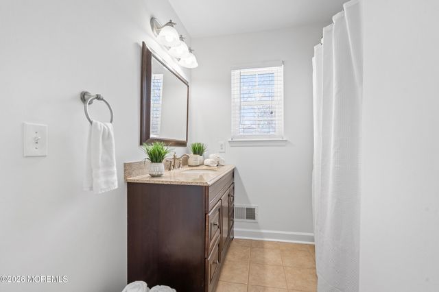 47 Sun Hollow Road, Howell, NJ 07731