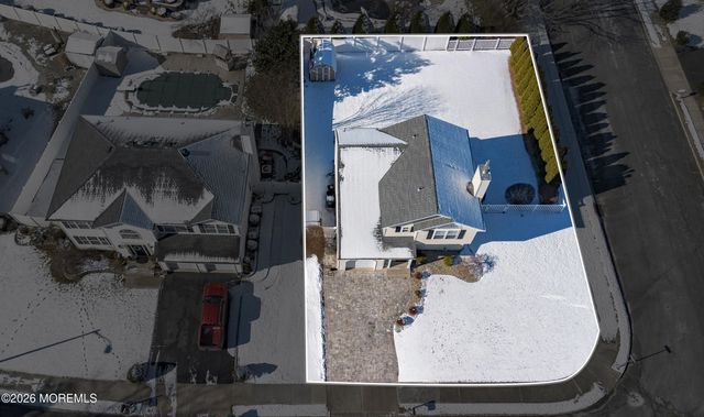 47 Sun Hollow Road, Howell, NJ 07731