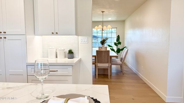 2807 W CHARLESTON Avenue, Phoenix, AZ 85053