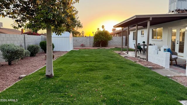 2807 W CHARLESTON Avenue, Phoenix, AZ 85053