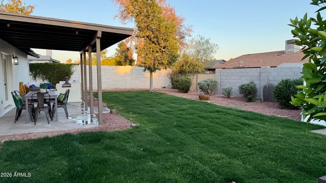 2807 W CHARLESTON Avenue, Phoenix, AZ 85053