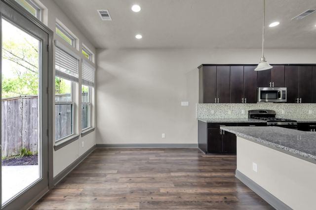 38 Aventura Place, Spring, TX 77389