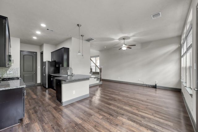 38 Aventura Place, Spring, TX 77389