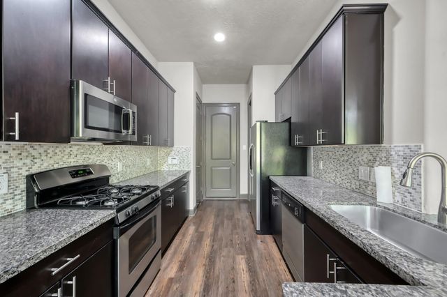 38 Aventura Place, Spring, TX 77389