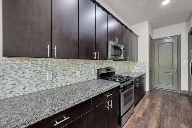 38 Aventura Place, Spring, TX 77389