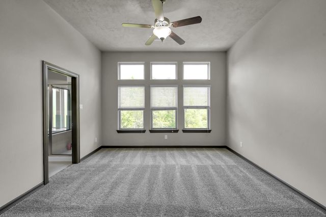 38 Aventura Place, Spring, TX 77389