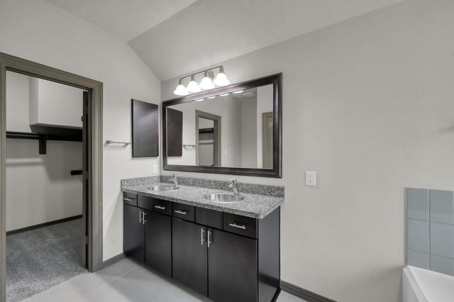 38 Aventura Place, Spring, TX 77389