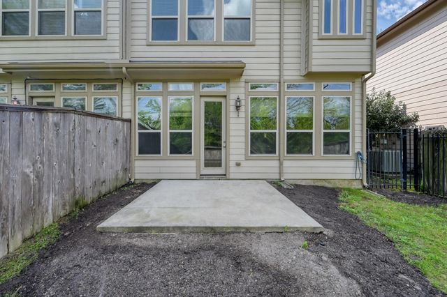 38 Aventura Place, Spring, TX 77389