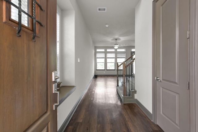 38 Aventura Place, Spring, TX 77389