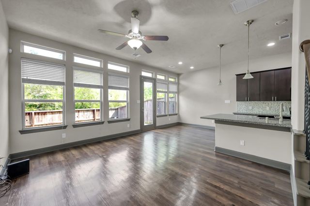 38 Aventura Place, Spring, TX 77389