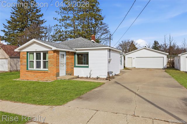 117 Perry Street, Montrose, MI 48457