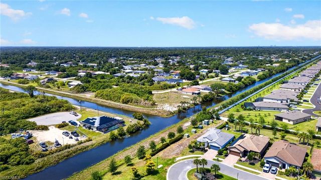 3721 E Hampton CIR, Alva, FL 33920