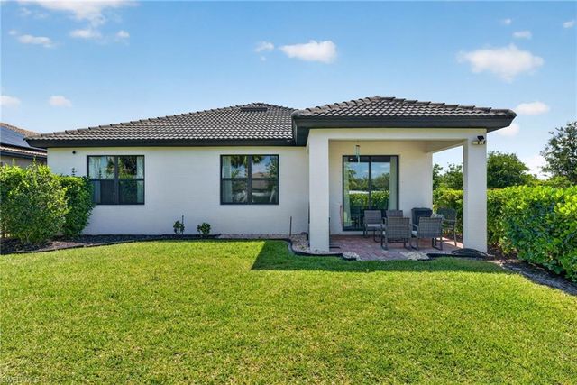 3721 E Hampton CIR, Alva, FL 33920