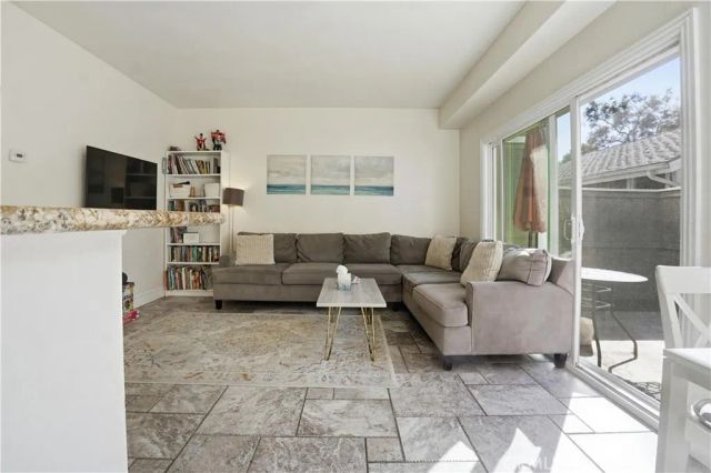 48 Monroe, Irvine, CA 92620