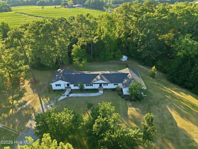 180 Carthage Road, Carthage, NC 28327