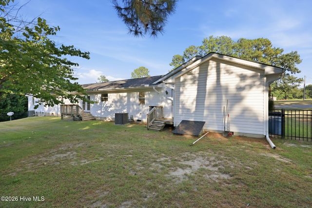 180 Carthage Road, Carthage, NC 28327