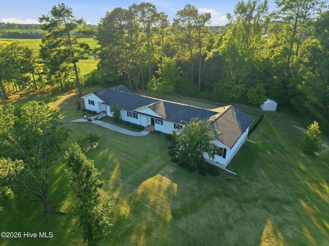 180 Carthage Road, Carthage, NC 28327