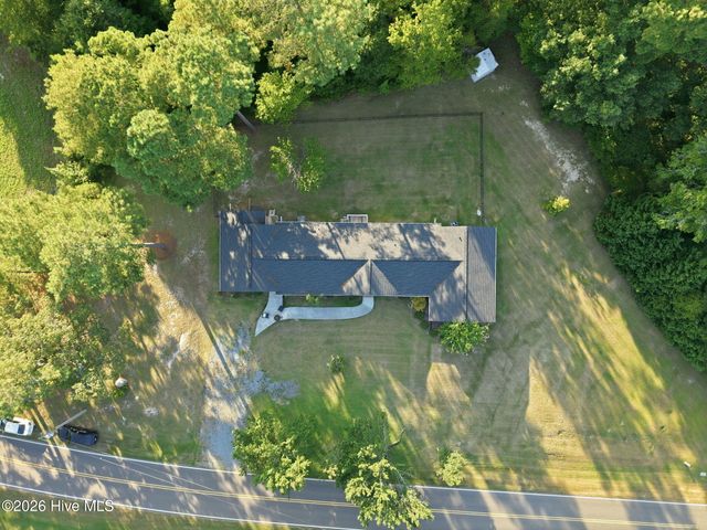180 Carthage Road, Carthage, NC 28327