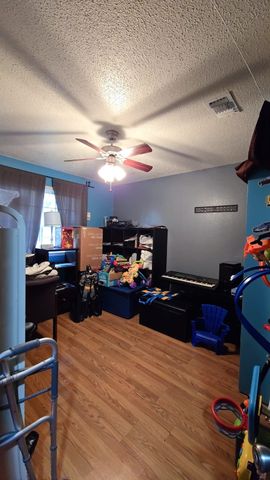 109 Ridgeway Circle, Lewisville, TX 75067