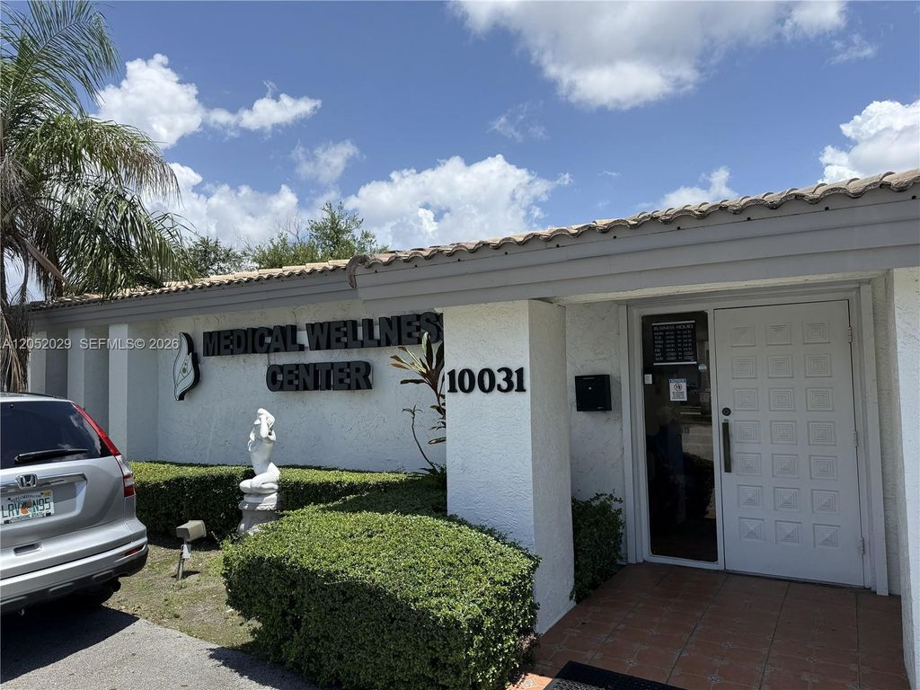 10031 SW 40th Street, Miami, FL 33165