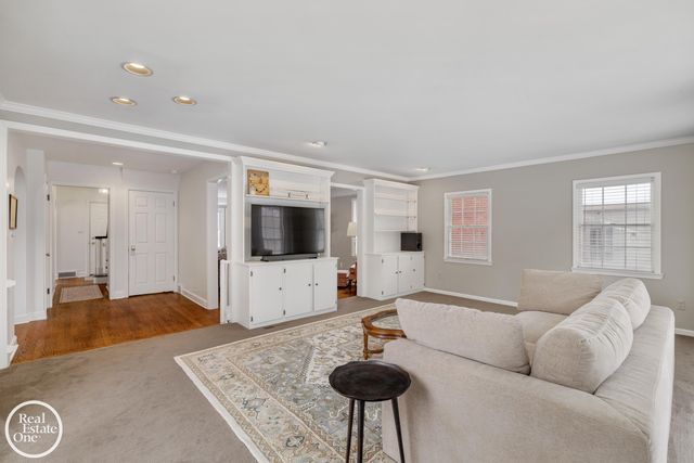 781 Loraine Street, Grosse Pointe, MI 48230