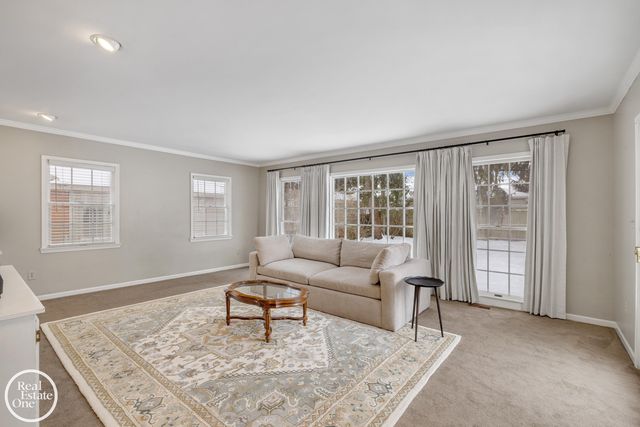 781 Loraine Street, Grosse Pointe, MI 48230