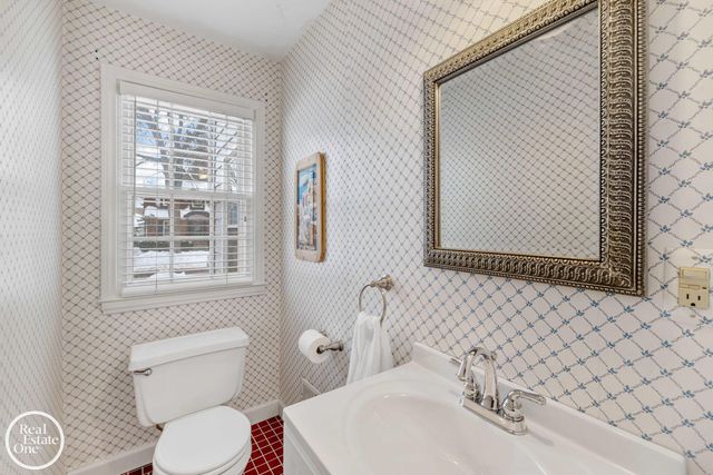 781 Loraine Street, Grosse Pointe, MI 48230