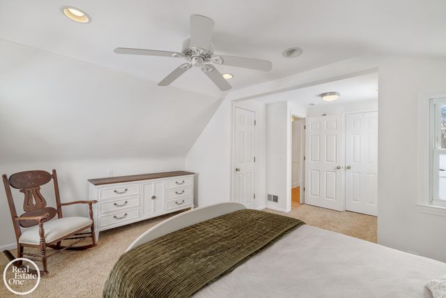 781 Loraine Street, Grosse Pointe, MI 48230