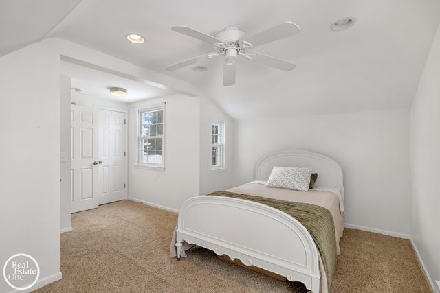 781 Loraine Street, Grosse Pointe, MI 48230